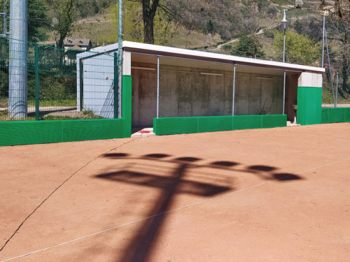 Protezioni antiurto per impianti sportivi